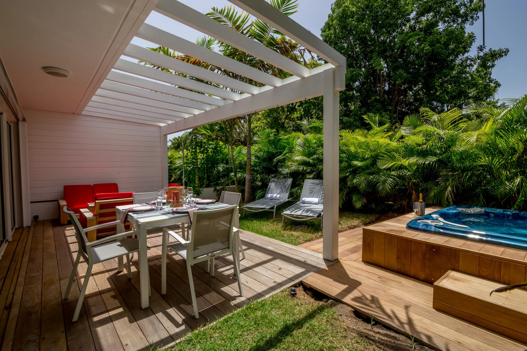 Villa Yellow Tail